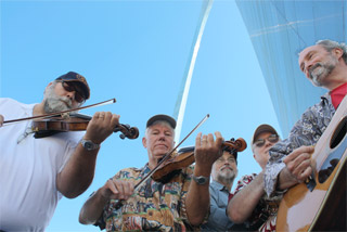 Mound City Slickers under the Arch